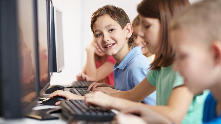 حقوق الطبع والتعليم عن بُعد،باري ويلز